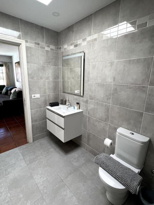 Casa Breen - Spacious 1 Bedroom Apartment In Matagorda With Communal Pool 티아즈 외부 사진