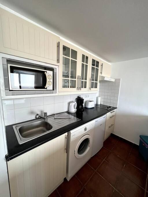 Casa Breen - Spacious 1 Bedroom Apartment In Matagorda With Communal Pool 티아즈 외부 사진